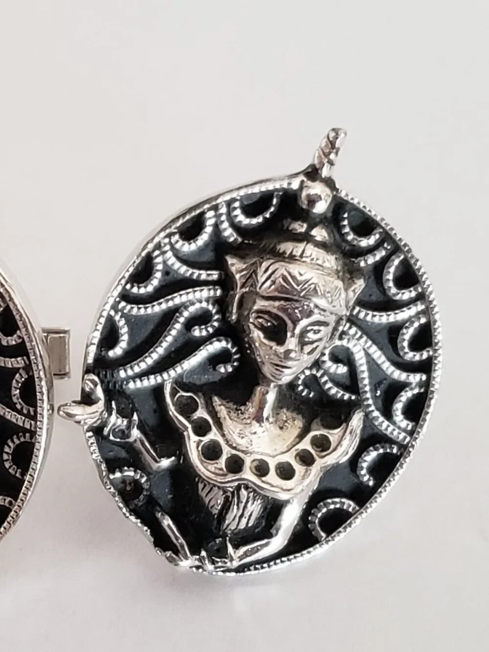 Vintage SWANK Hindu Deity Goddess Asian Cuff Links Large Oval Silver Tone